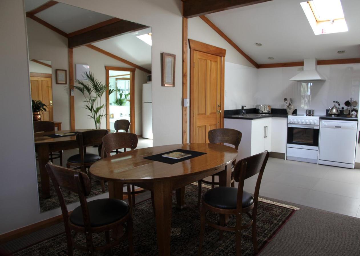 Tarawhata Thermal Apartment ニュープリマス エクステリア 写真
